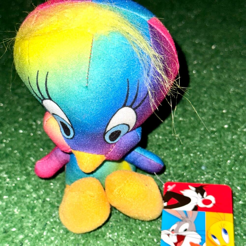 Looney Tunes Rainbow Tweety Bird Plush New With Tag RARE Claw Catch Toy Factory